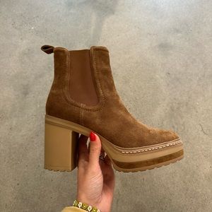 Steve Madden boot